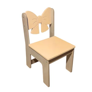 Дитячий дерев&яний стільчик бежево-жовтий з декоративною спинкою у формі бантика